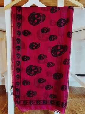 Alexander McQueen Fuchsia Silk Skull Scarf